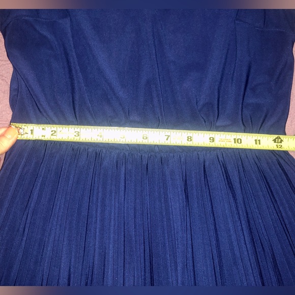 Pleated Lace Dress 💙 - Picture 8 of 11